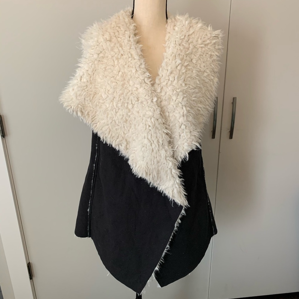 Me Jane Black suede fur vest